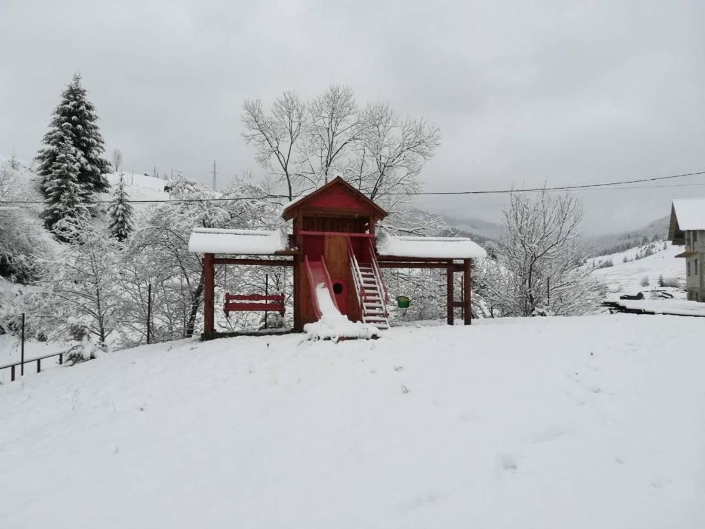 Дома для отпуска Derevjanyj Cottage Гукливый-64